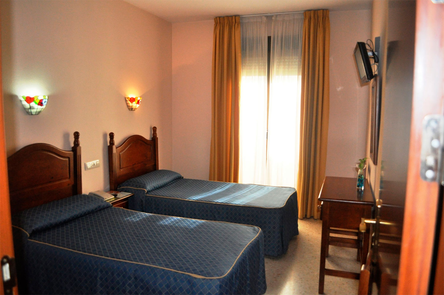 Hostal Niza I y II *
